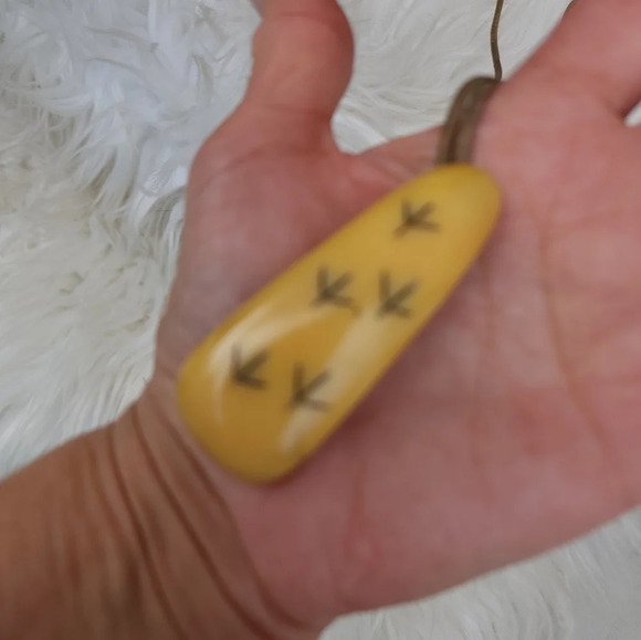 Vintage Lucite‎ pendant - Picture 6 of 11